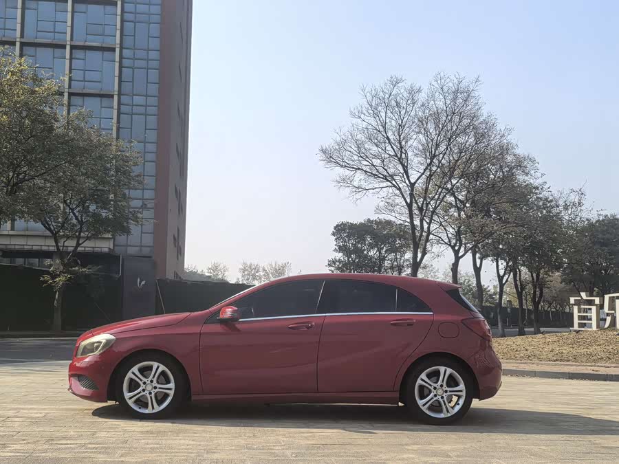 Mercedes-Benz A-Class 2015