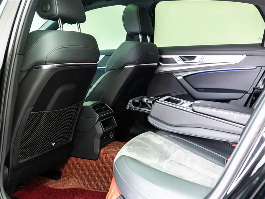 Audi A6L 2023