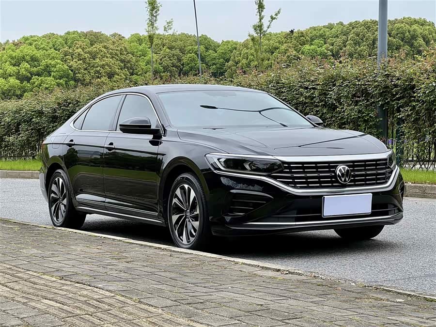 Volkswagen Passat 2022