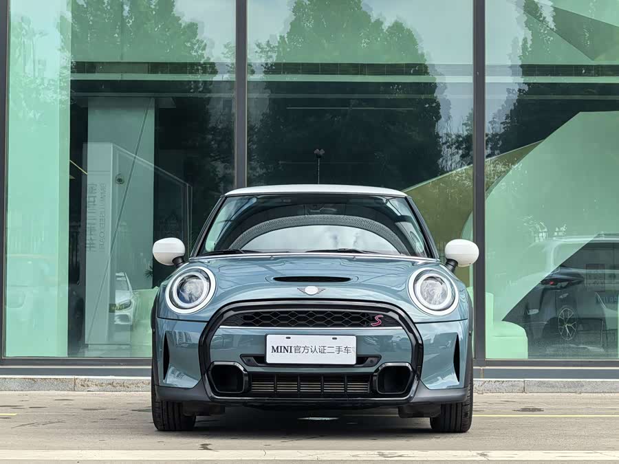 MINI MINI 2023