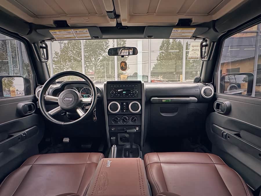 Jeep Wrangler 2008 — фото 17
