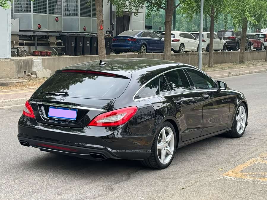 Mercedes-Benz CLS 2013 — фото 26