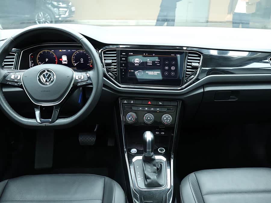 Volkswagen T-Roc 2022 — фото 10