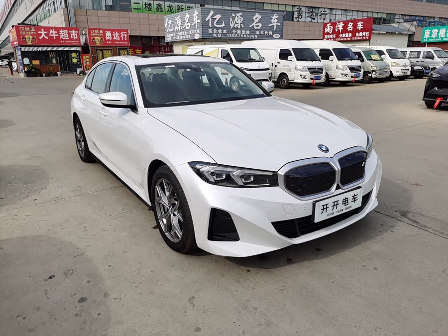 BMW i3 2024