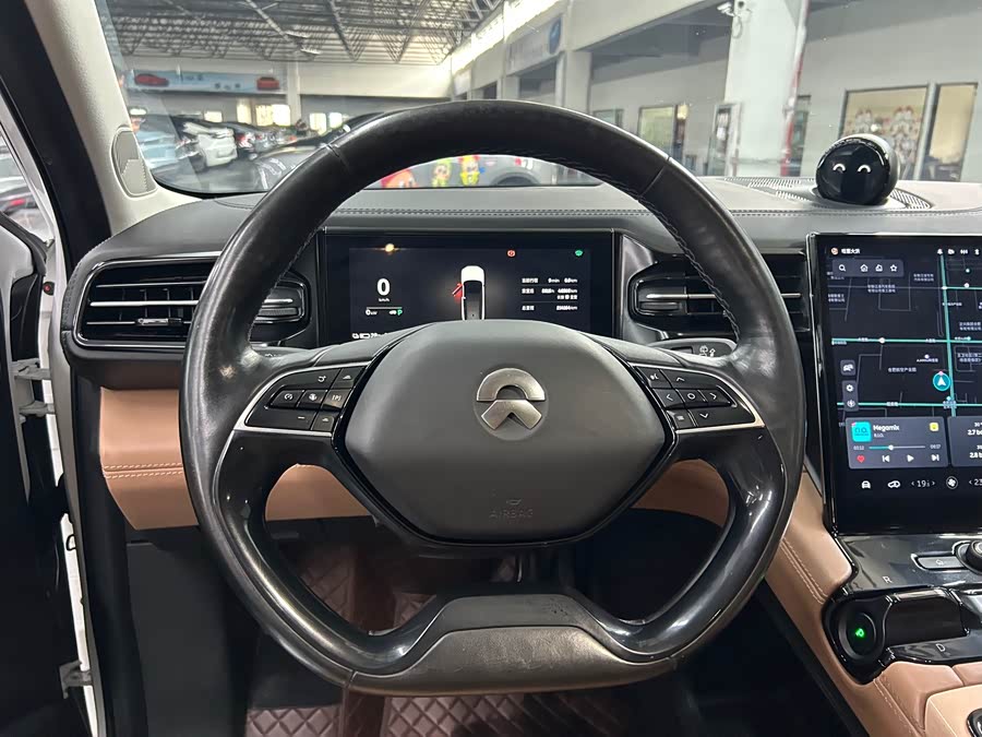 NIO ES8 2018