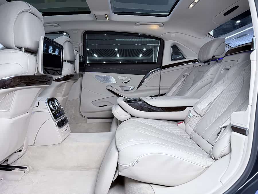 Mercedes-Benz Maybach S-Class 2015 — фото 15