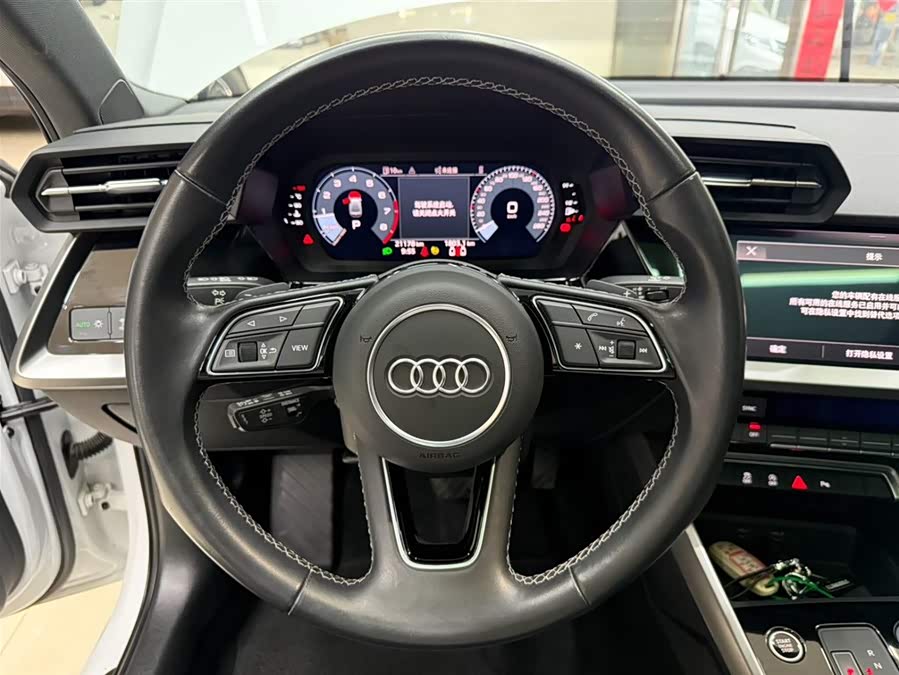 Audi A3 2023 — фото 11