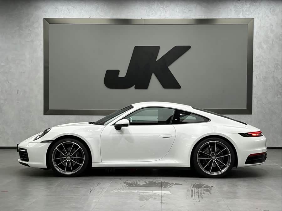 Porsche 911 2023
