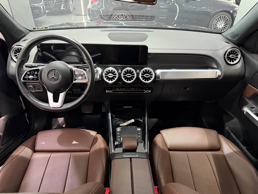 Mercedes-Benz GLB 2021