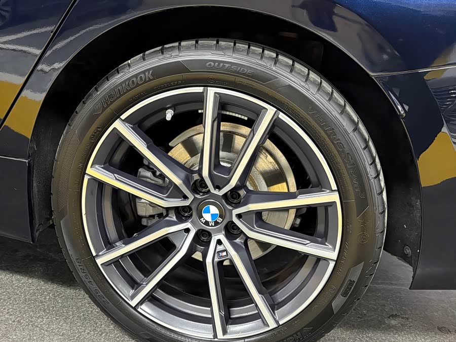 BMW 3 Series 2023 — фото 14