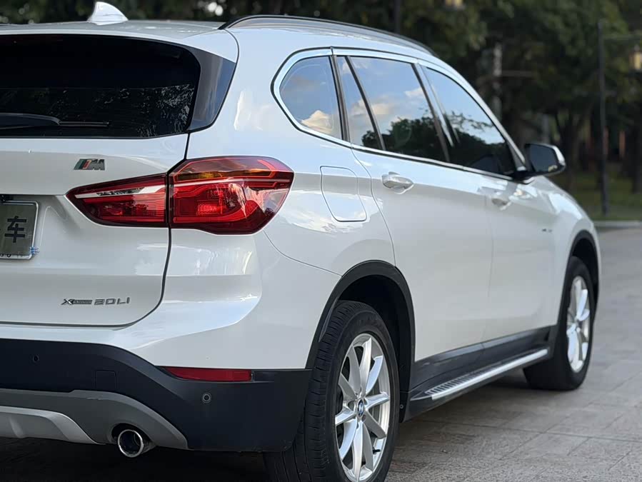 BMW X1 2018 — фото 14