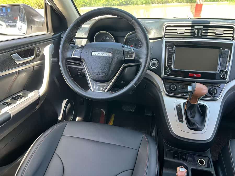 Haval M6 2019 — фото 10