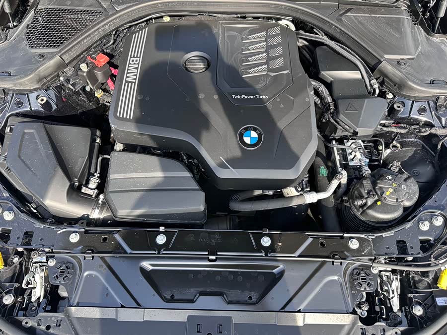 BMW 3 Series 2023 — фото 17