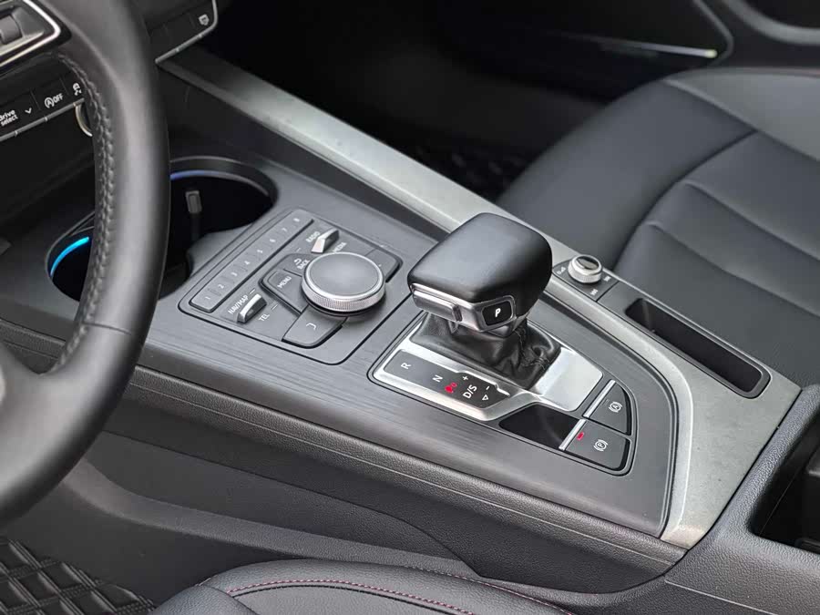 Audi A4L 2019