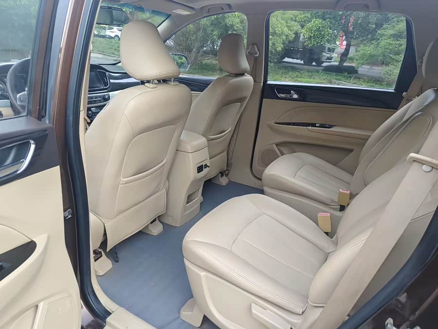 Baojun 730 2016