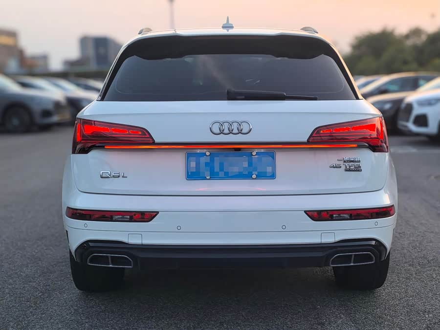 Audi Q5L 2024