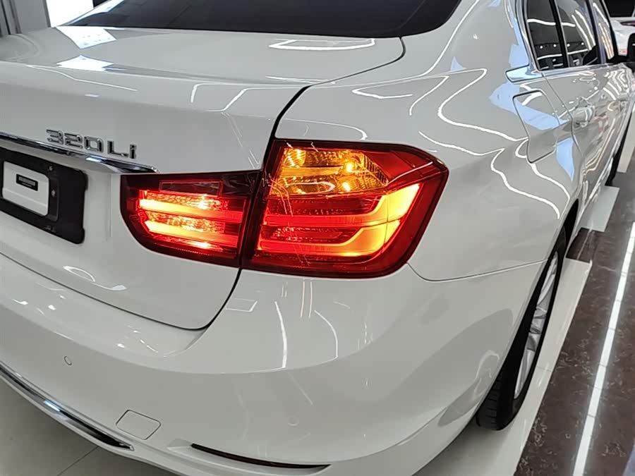 BMW 3 Series 2015 — фото 8