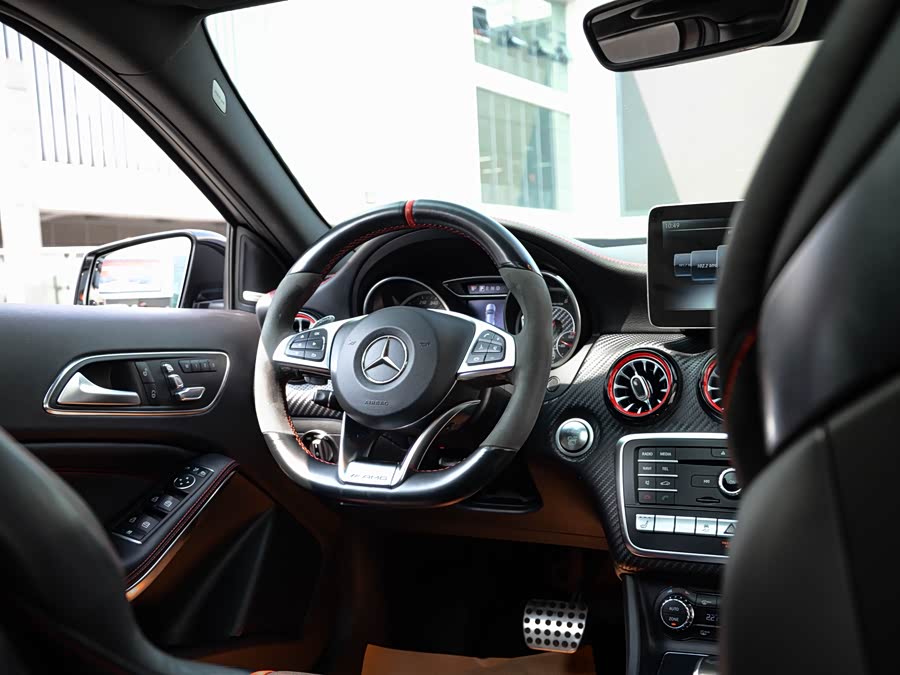 Mercedes-Benz A-Class AMG 2017 — фото 19