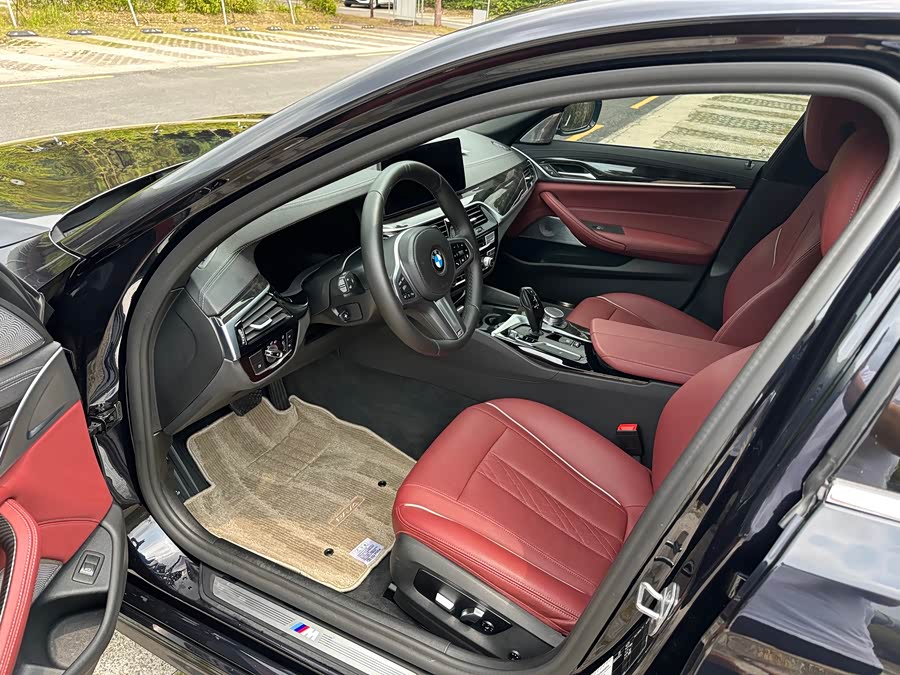 BMW 5 Series 2021