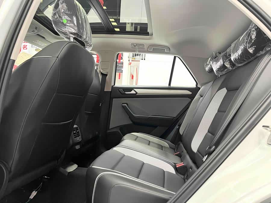 Volkswagen T-Roc 2025 — фото 10