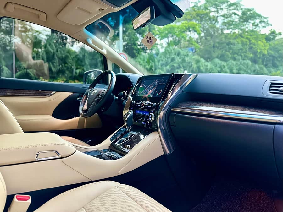 Toyota Alphard 2021 — фото 8