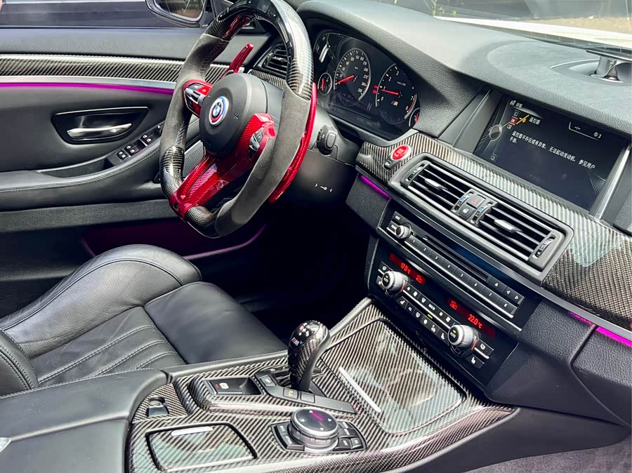 BMW M5 2012 — фото 12