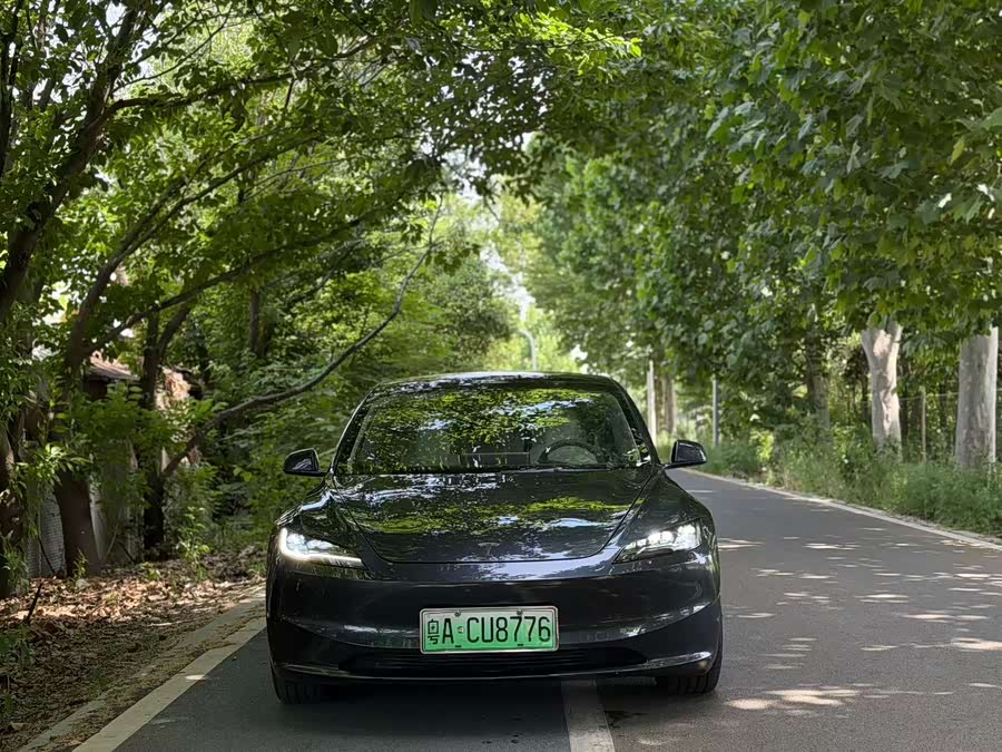 Tesla Model 3 2023