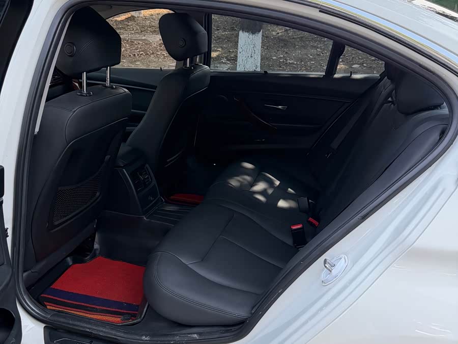 BMW 3 Series 2015 — фото 12
