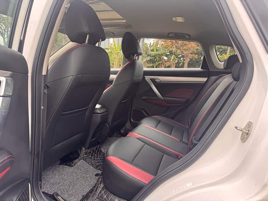 Geely Binyue 2021
