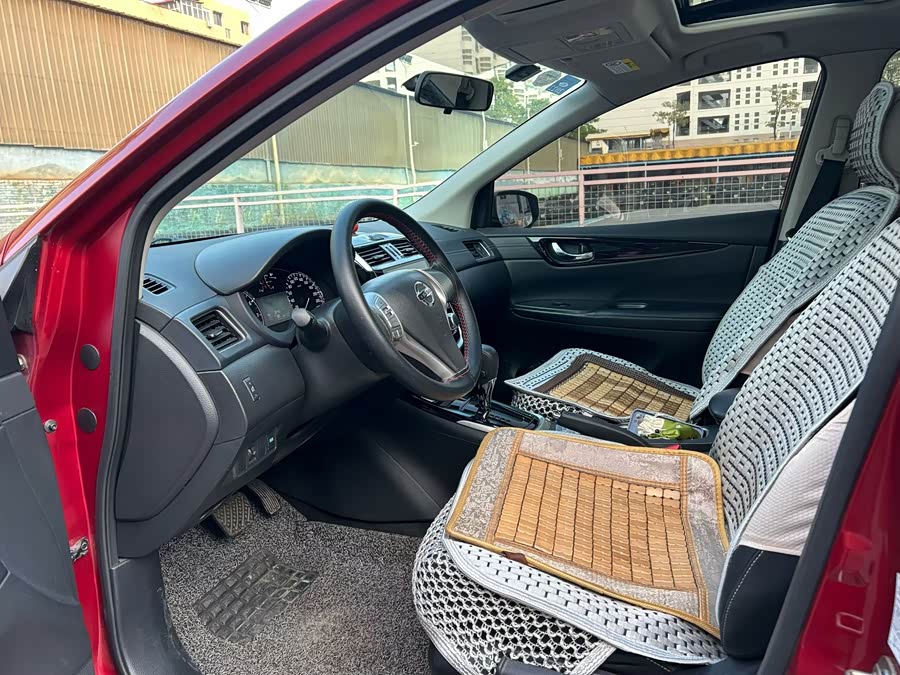 Nissan Tiida 2016