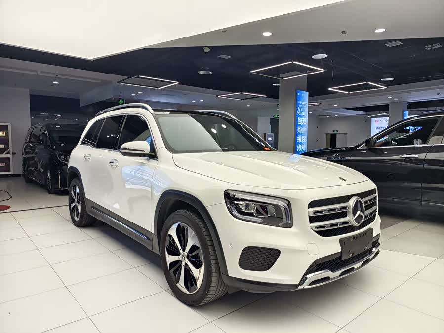 Mercedes-Benz GLB 2021