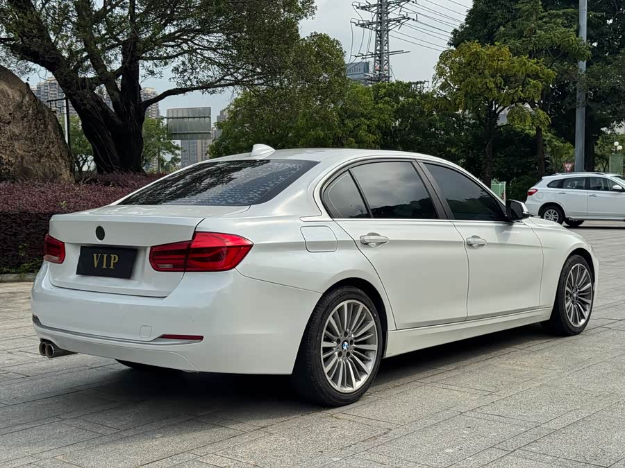 BMW 3 Series 2019 — фото 16