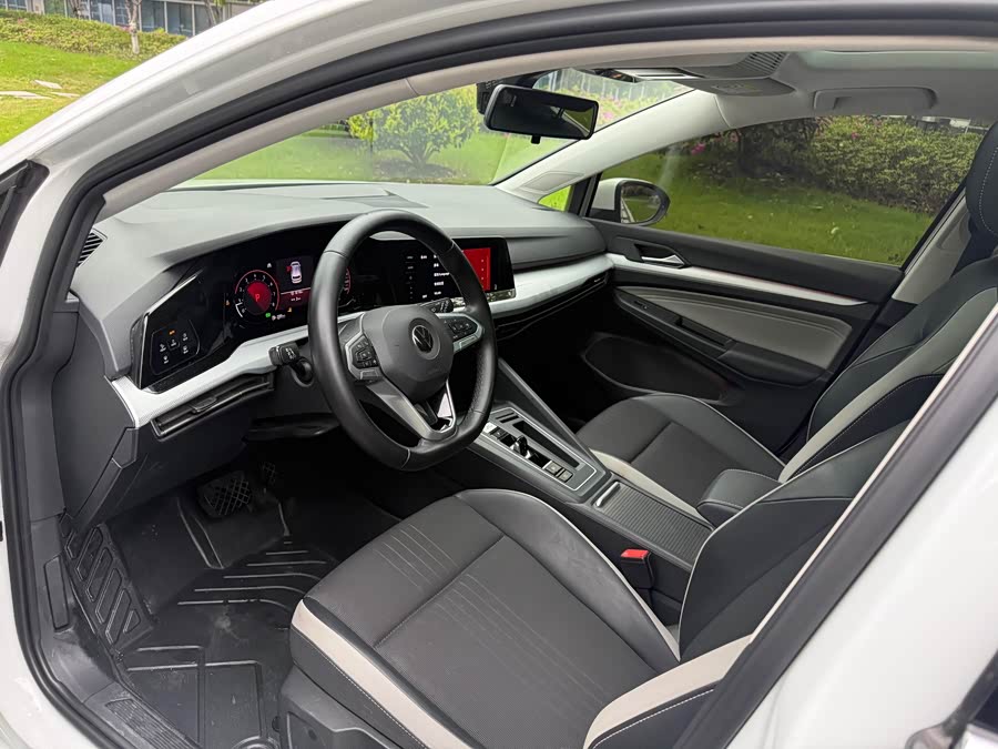 Volkswagen Golf 2021