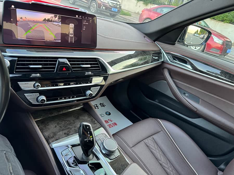 BMW 5 Series 2021 — фото 15