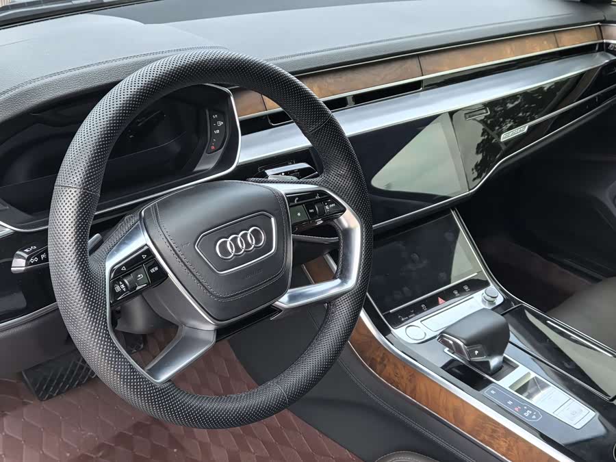 Audi A8 2019 — фото 9