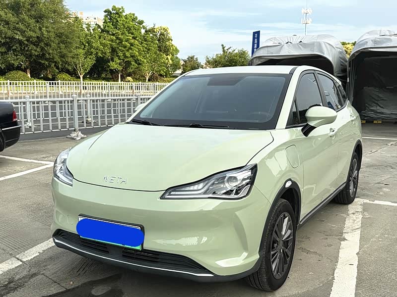 Neta V 2022