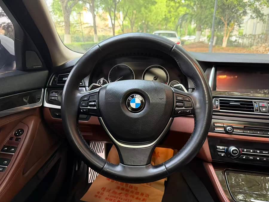 BMW 5 Series 2015 — фото 22