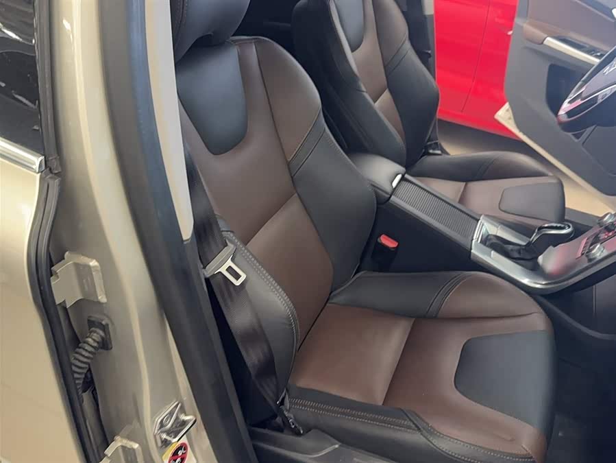 Volvo XC60 2017