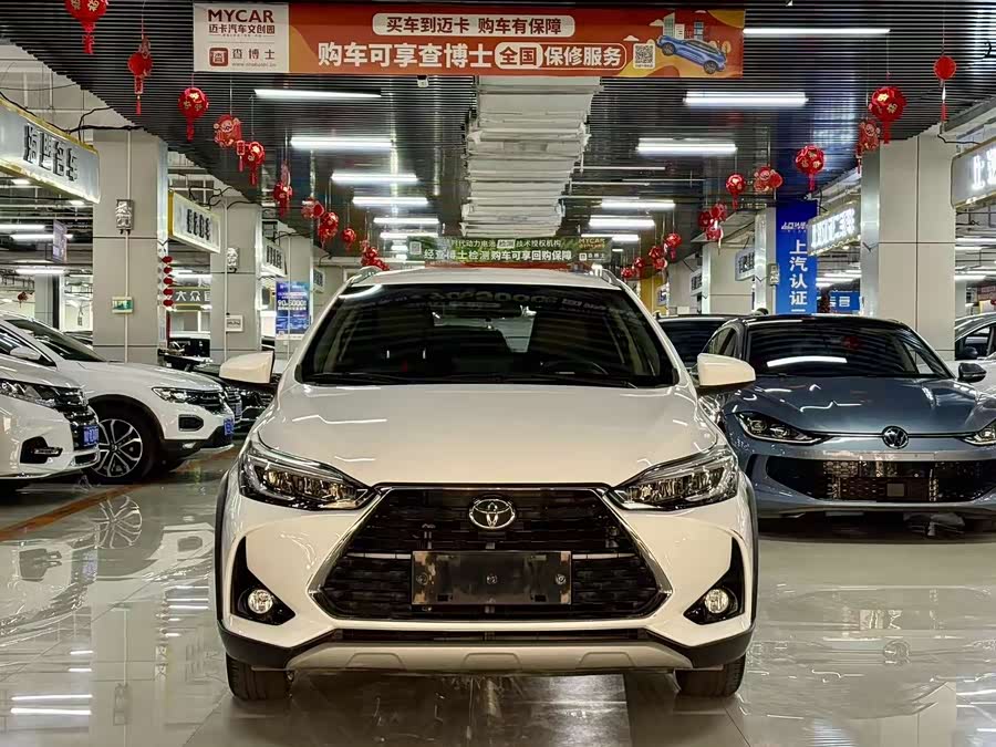 Toyota Yaris L 2022 — фото 9