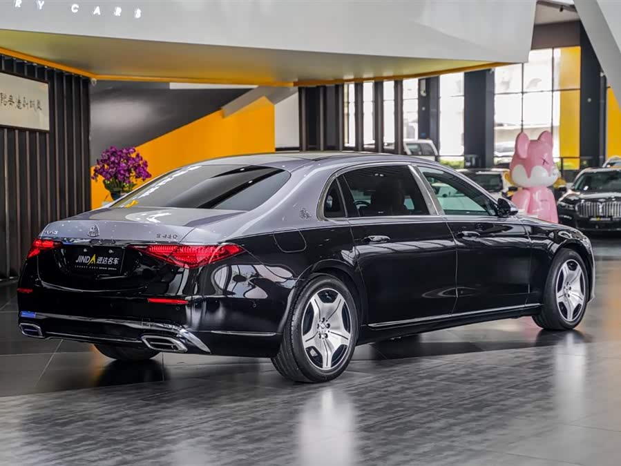 Mercedes-Benz Maybach S-Class 2025