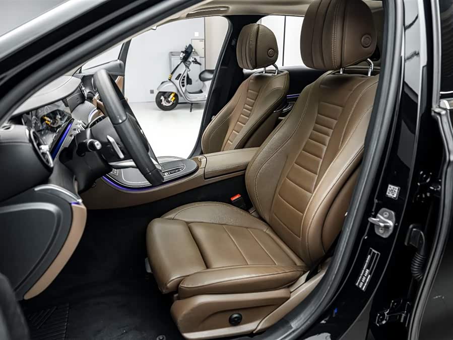 Mercedes-Benz E-Class 2020 — фото 22