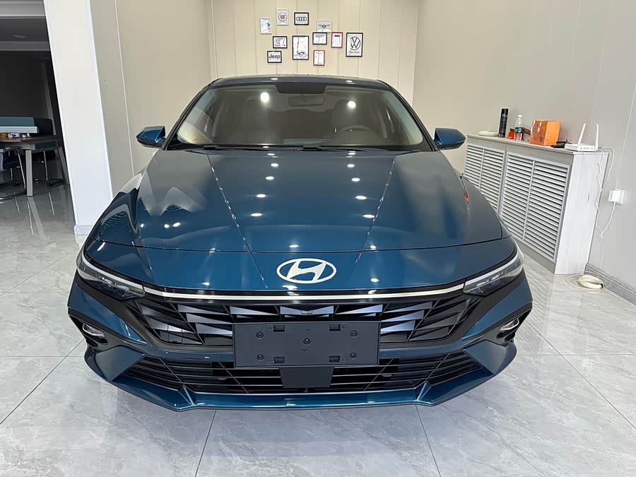 Hyundai Elantra 2022