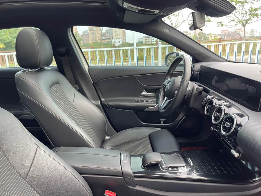 Mercedes-Benz A-Class 2019 — фото 8