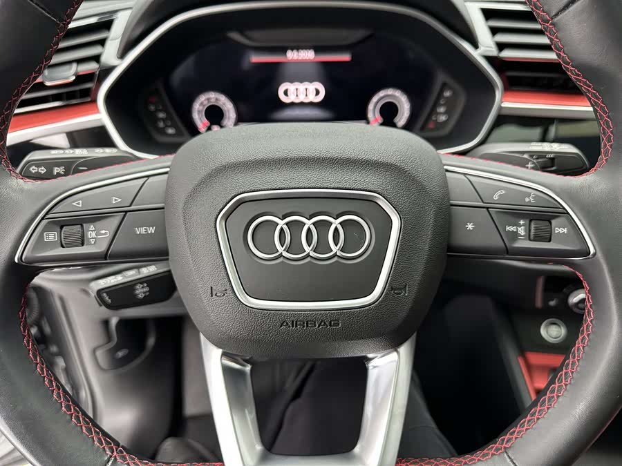 Audi Q3 2023 — фото 14