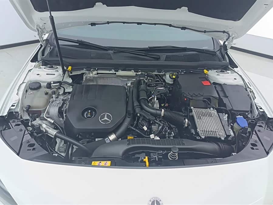 Mercedes-Benz A-Class 2023 — фото 10