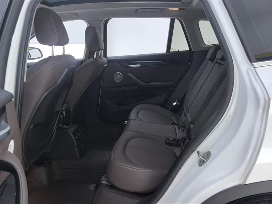 BMW X1 2022 — фото 11