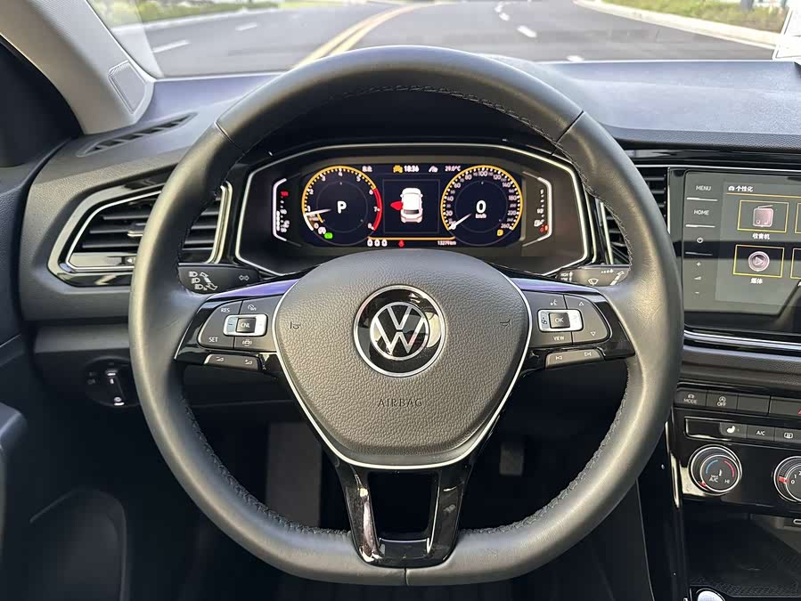 Volkswagen T-Roc 2022 — фото 9