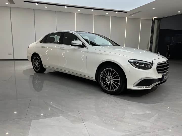 Mercedes-Benz E-Class 2023