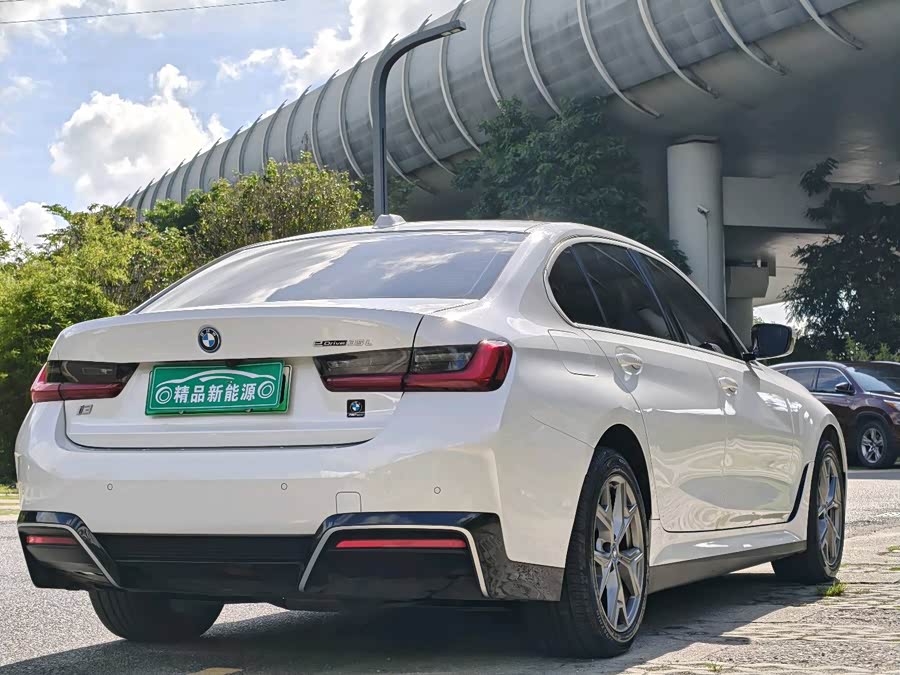BMW i3 2022