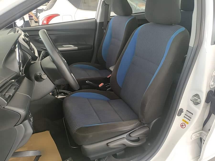 Toyota Yaris L 2016 — фото 15